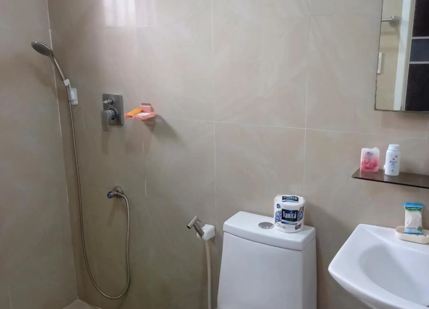 Apartment Kandi B12, Poolside, Free Netflix, 250 Mbps, 55