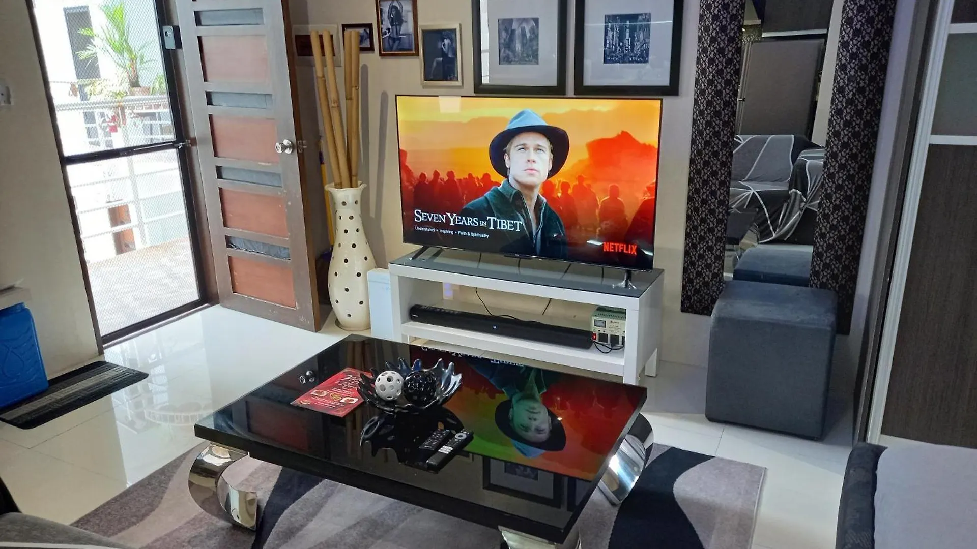 Apartment Kandi B12, Poolside, Free Netflix, 250 Mbps, 55