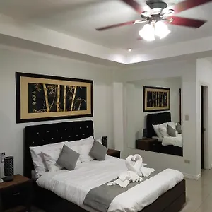 Bourbon St Apts 16 Angeles